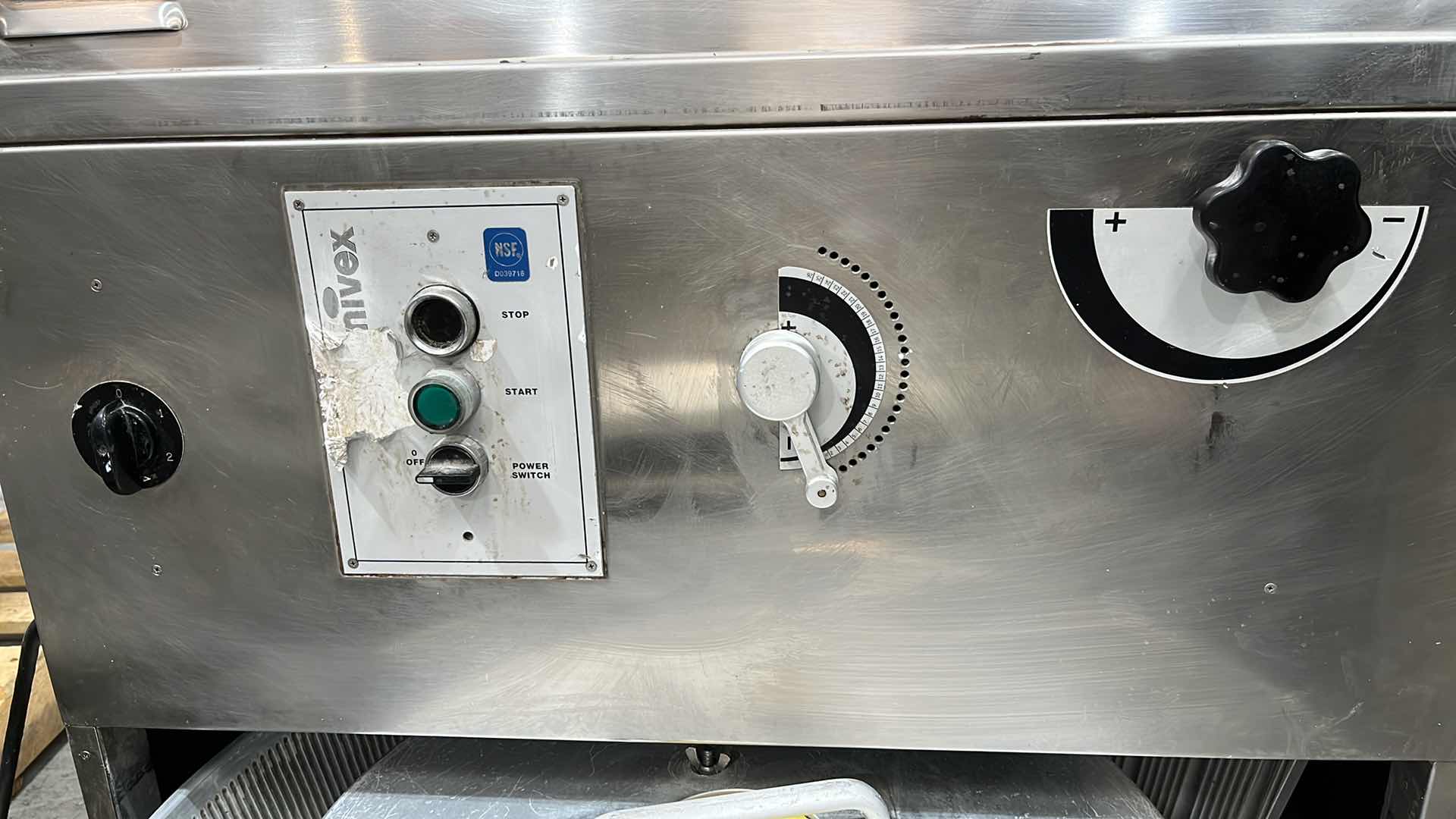 Photo 3 of UNIVEX PIZZA EXPRESS COMBINATION DOUGH DIVIDER/ROUNDER MODEL DD23/ DR42