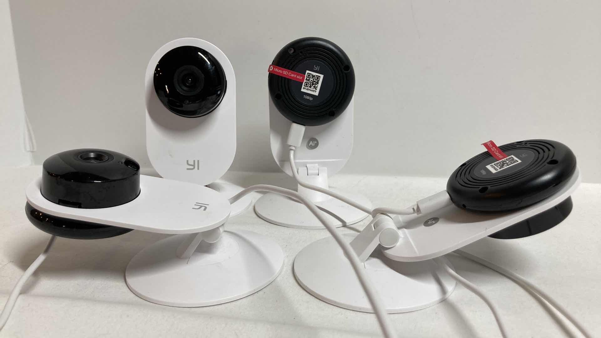 Photo 2 of YI 1080P HOME SECURITY CAMERAS MODEL YYS2016 (4)