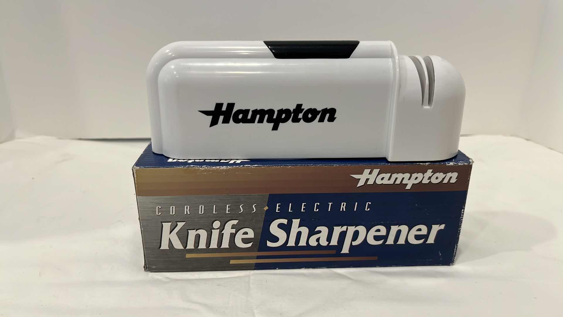 Photo 2 of HAMPTON CORDLESS/ELECTRIC KNIFE SHARPENER & CASATI MINI MULTI GRATER