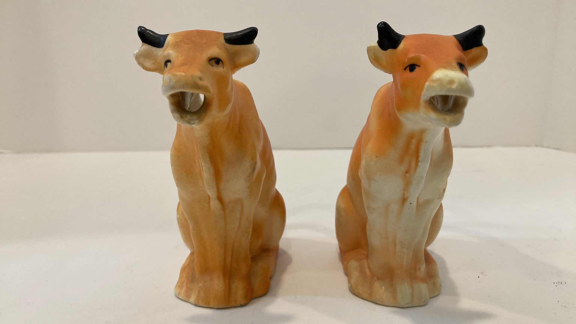 Photo 2 of COW CREAMERS W COW DECOR H11.5”