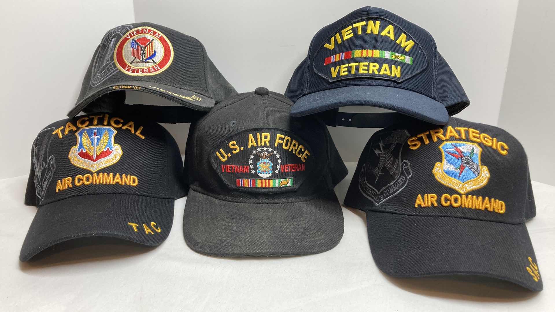 Photo 1 of VIETNAM VETERAN HATS W TAC & SAC HATS (5)