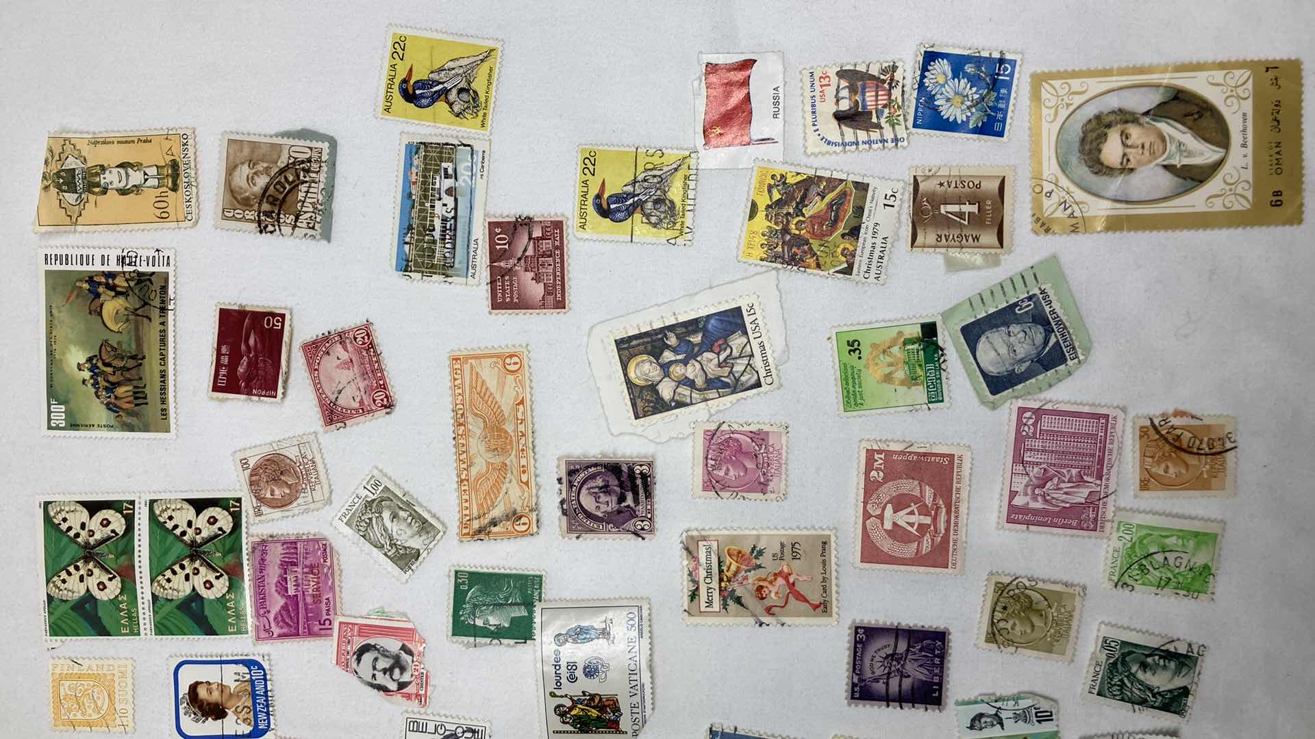 Photo 8 of STAMPS FROM AROUND THE WORLD (APPROX 75)