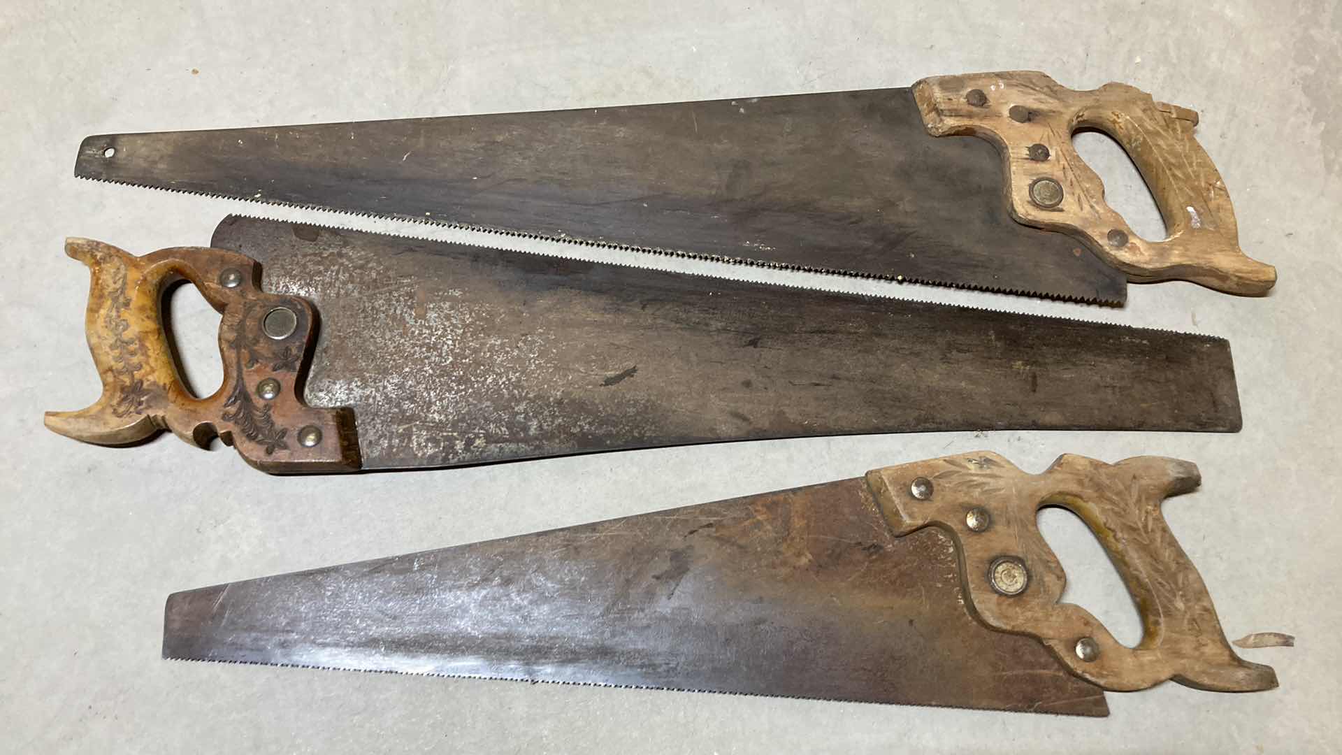 Photo 3 of MID CENTURY WOOD HANDLED SAWS (7)