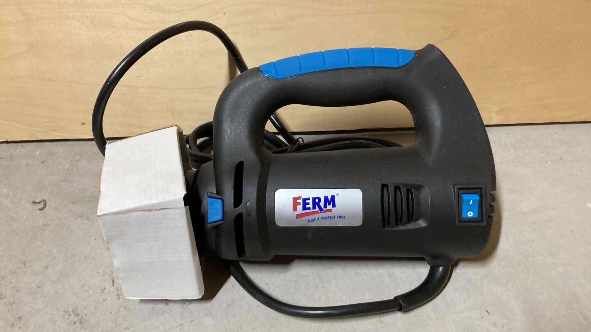 Photo 2 of FERM 4A ROTARY CUTTING TOOL W BAG MODEL SCM8001