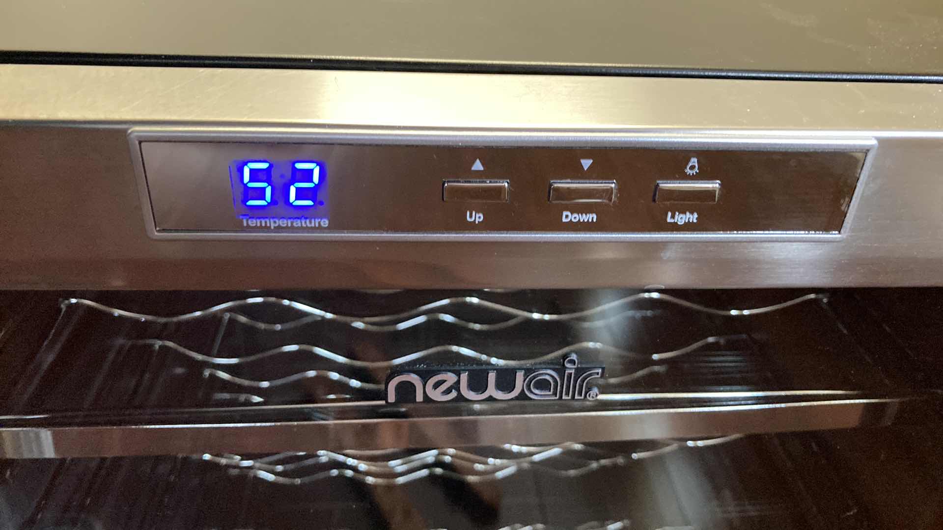 Photo 5 of NEWAIR STAINLESS STEEL & BLACK THERMOELECTRIC WINE COOLER MODEL AW-281E