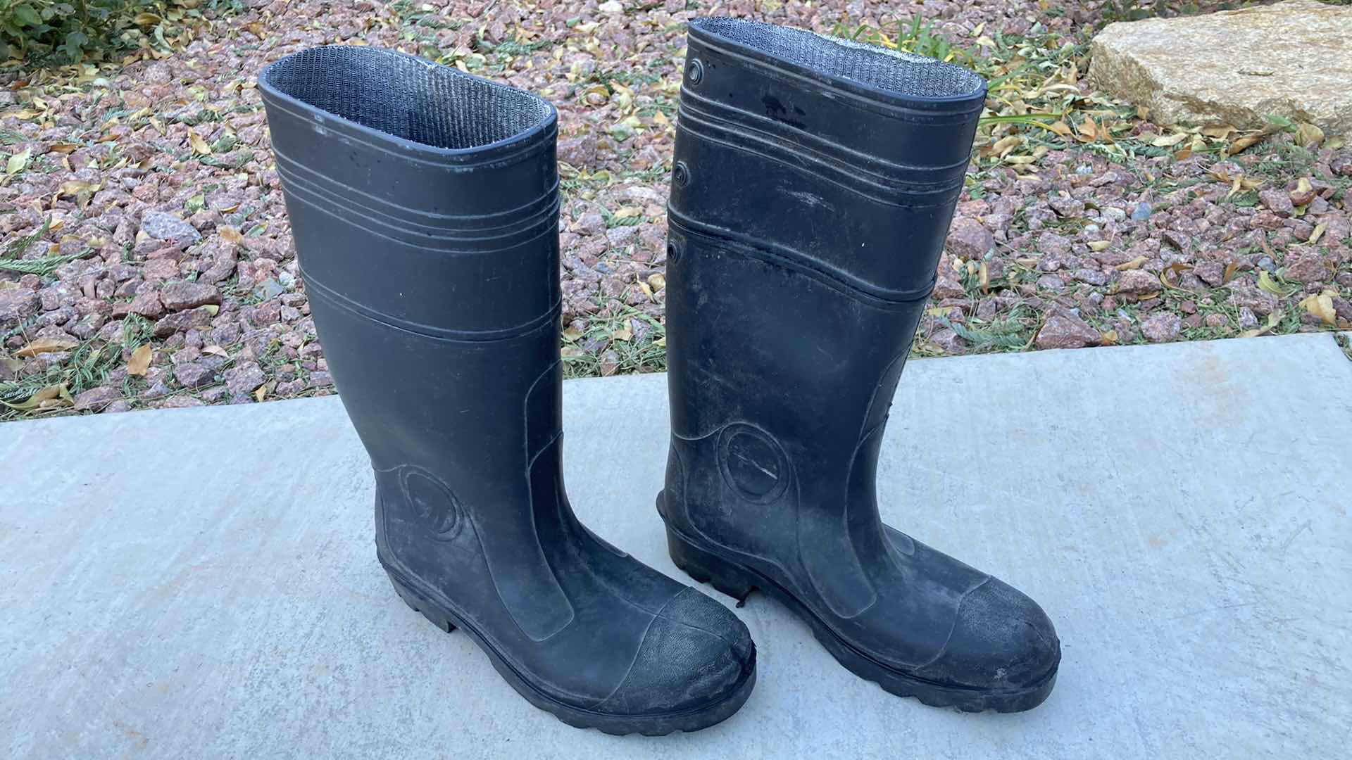 Photo 1 of USA MADE RUBBER WATERPROOF BOOTS SIZE 8 H15”