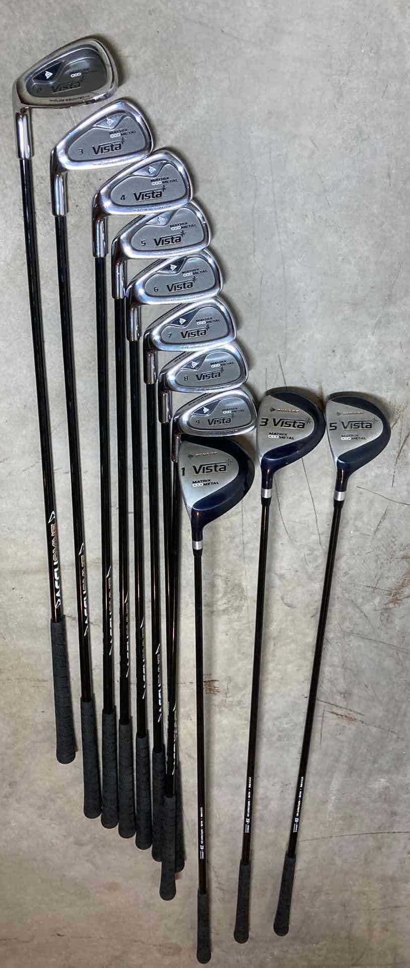 Photo 1 of DUNLOP VISTA MATRIX METAL FLOW WEIGHTED CERTIFIED GRAPHITE MID-FIRM GOLF CLUB SET OF 11