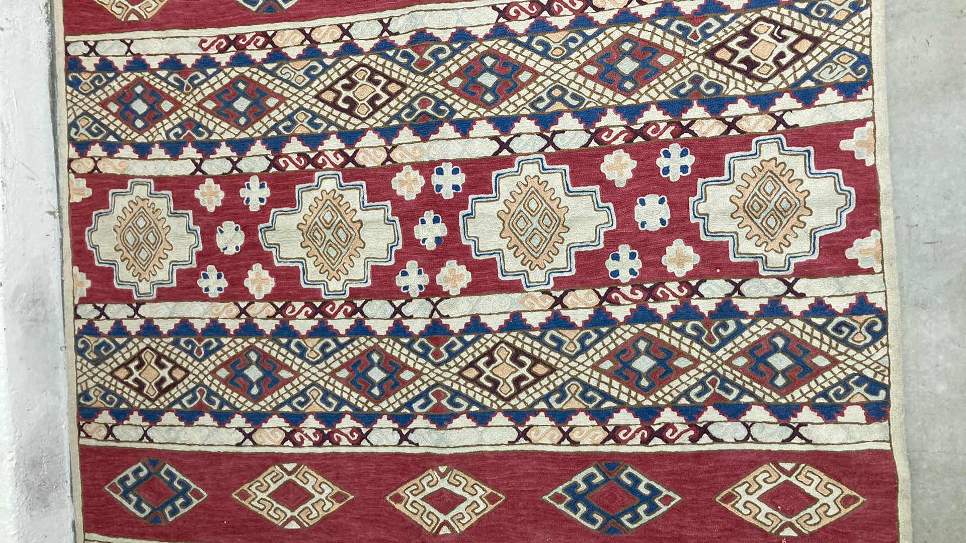 Photo 3 of THE RUG MARKET MEDITERRANEAN CHAINSTITCH MAROON RUG MADE IN INDIA 4’ X 6’