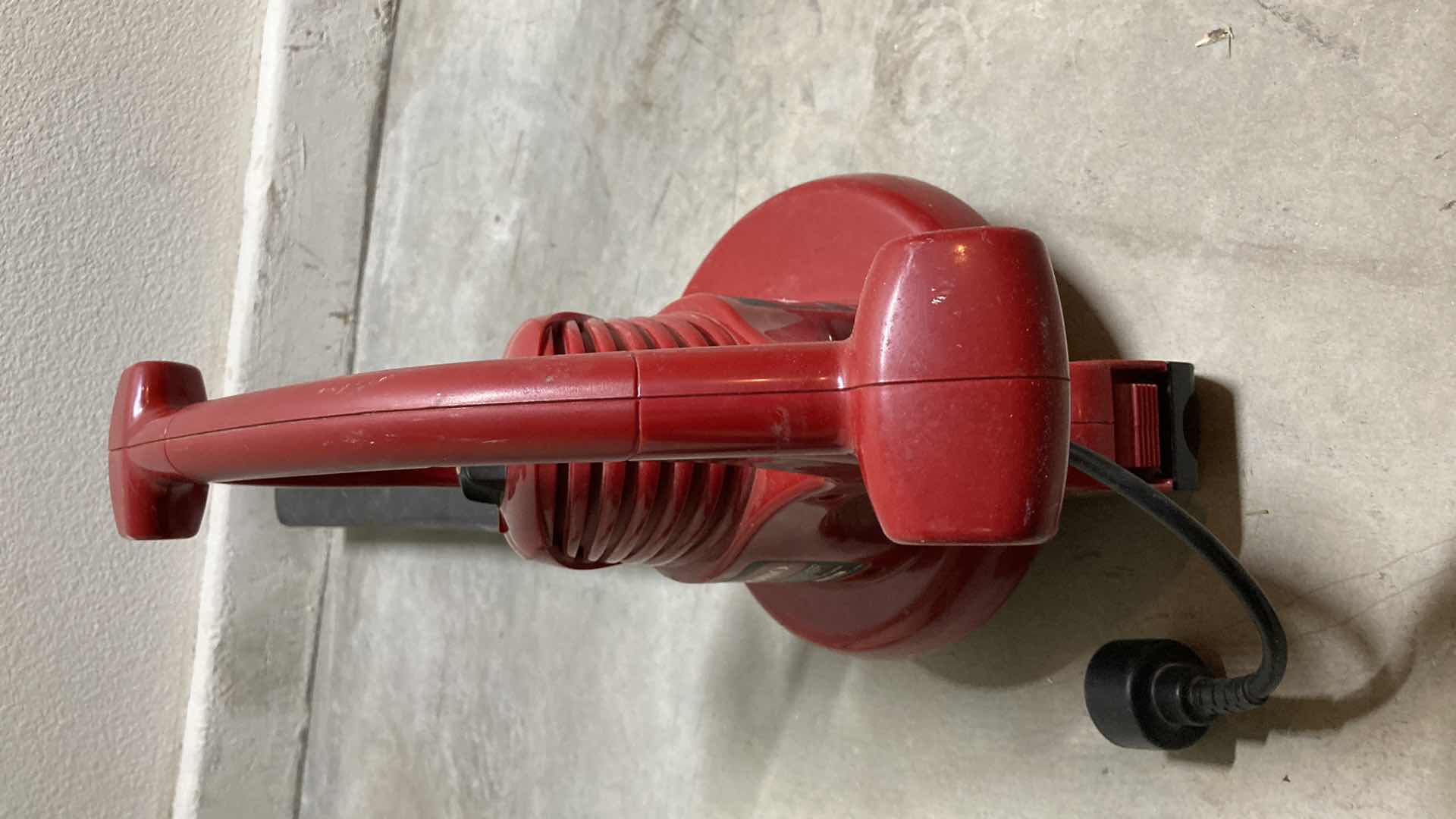 Photo 3 of TORO ULTRA METAL IMPELLER BLOWER VAC W ATTACHMENT MODEL  51599