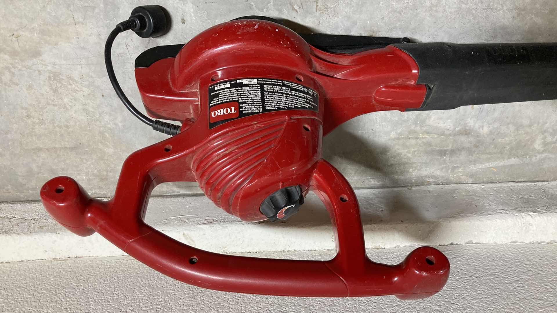 Photo 5 of TORO ULTRA METAL IMPELLER BLOWER VAC W ATTACHMENT MODEL  51599