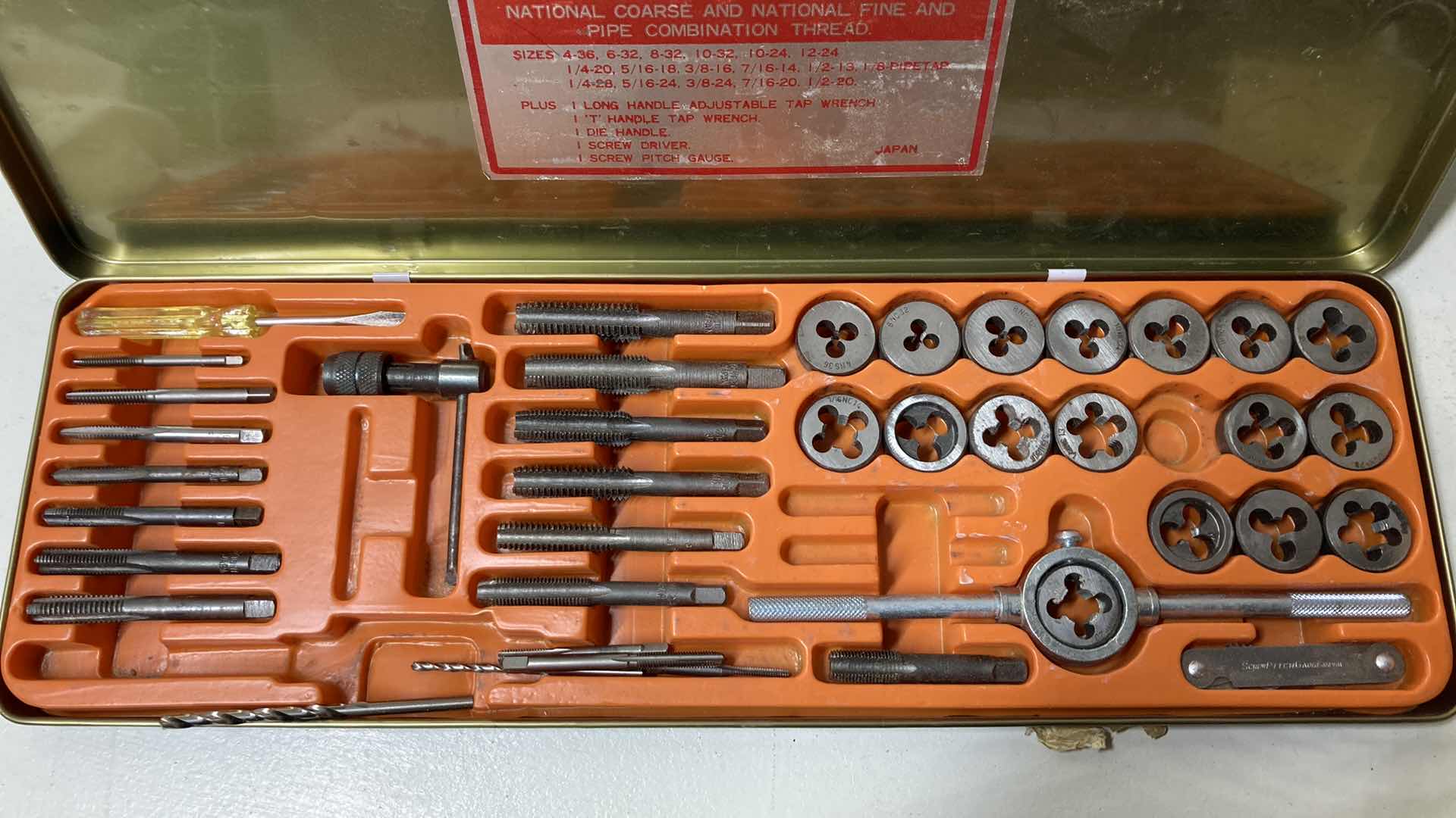 Photo 3 of NC & NF.NPT COMBO TAP & DIE SET W TIN CASE & EXTRA BITS