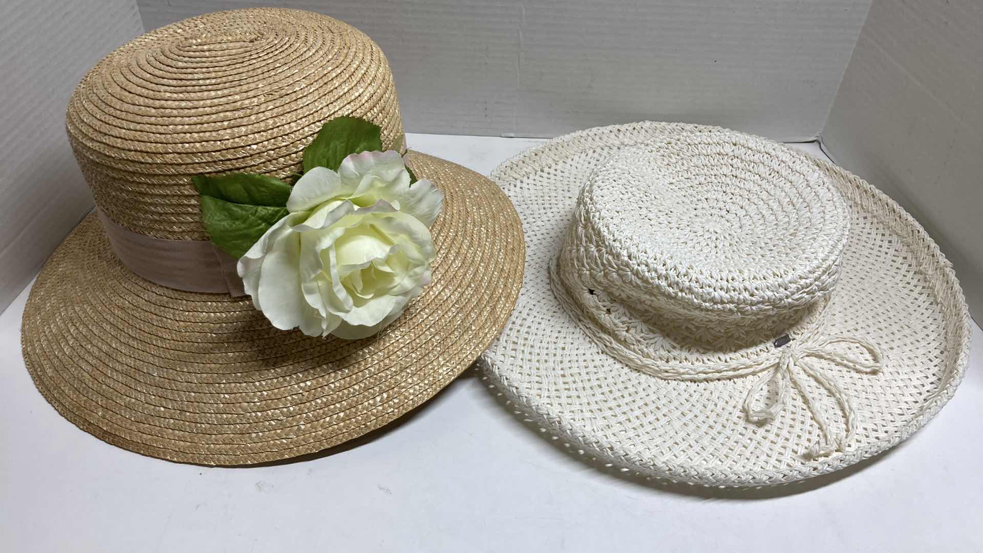 Photo 2 of AUGUST WHITE WOVEN WOMENS SUN HAT & LIZ CLAIBORNE TAN WOVEN SUN HAT SIZES UNKNOWN