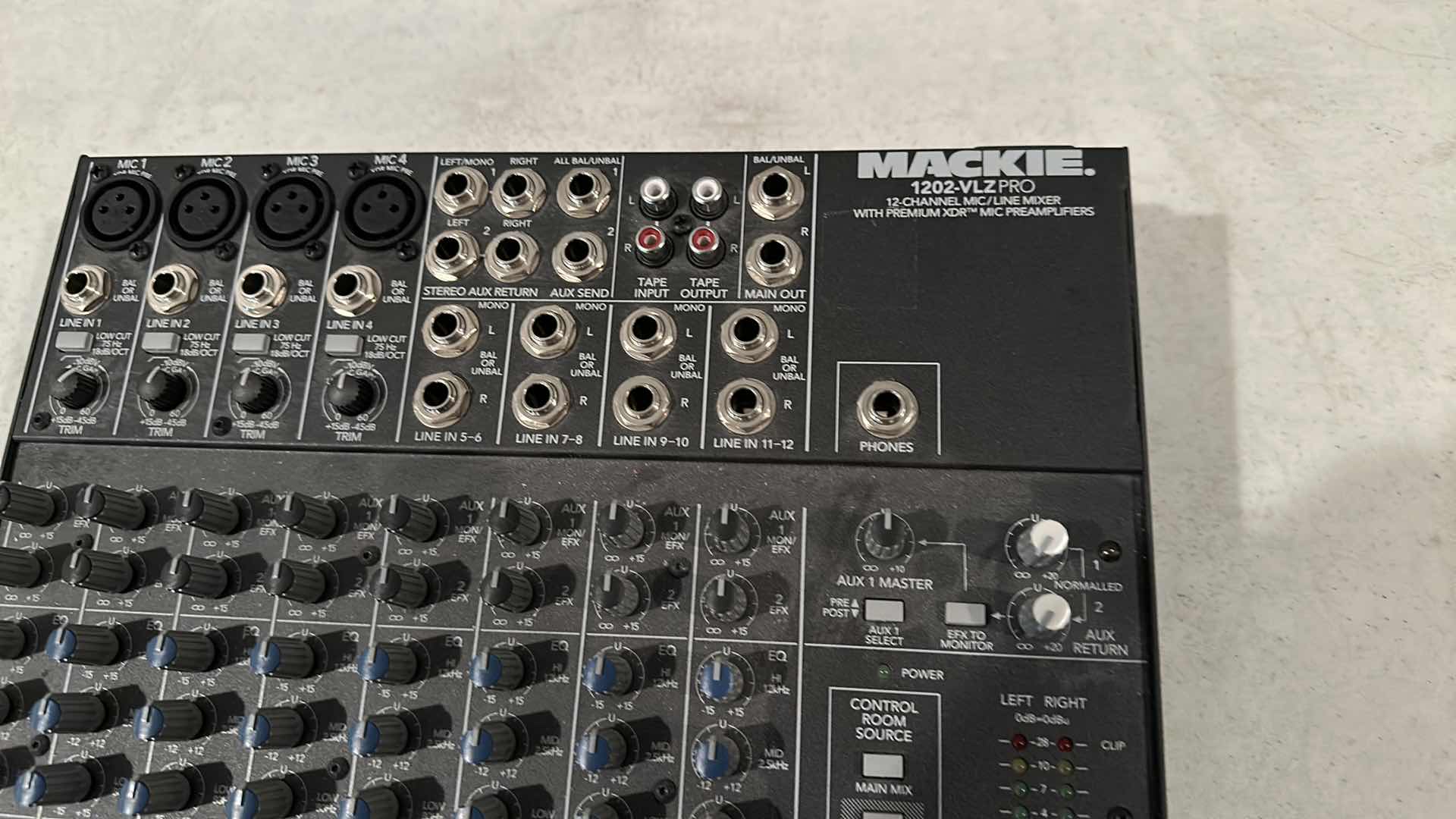 Photo 2 of MACKIE 1202 VLZ PRO 12 CHANNEL MIXER