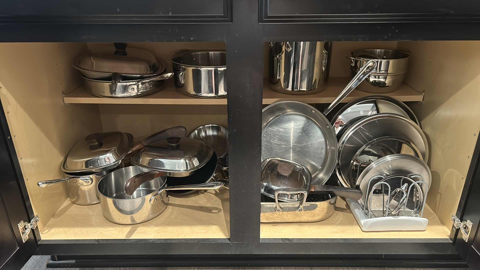 Photo 6 of ENTIRE CABINET OF POTS AND PANS