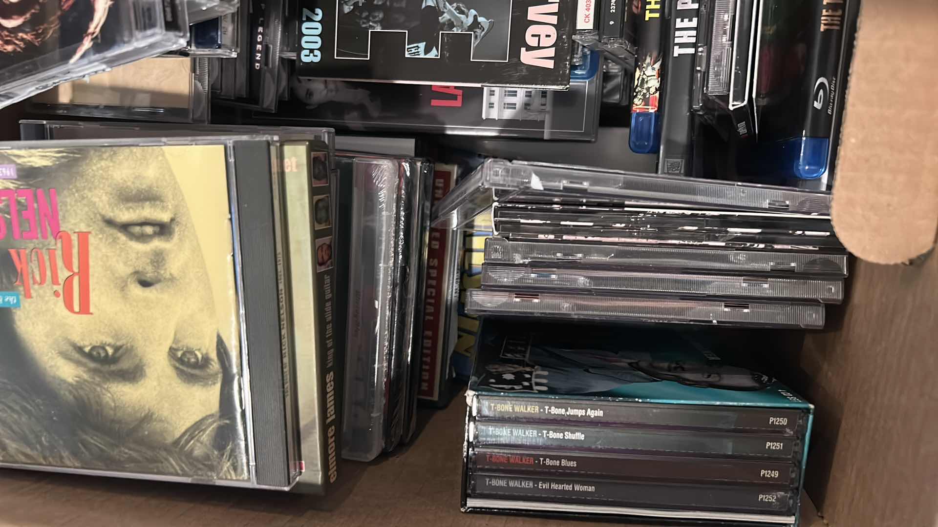 Photo 7 of BOX OF MUSIC CDS ( SOME SIGNED BY ARTISTS)