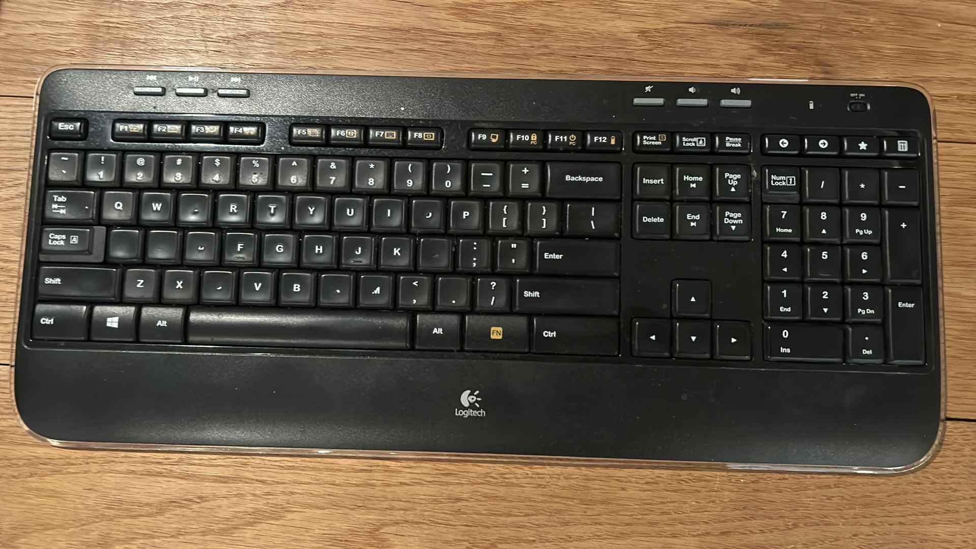 Photo 2 of LOGITECH KEYBOARD