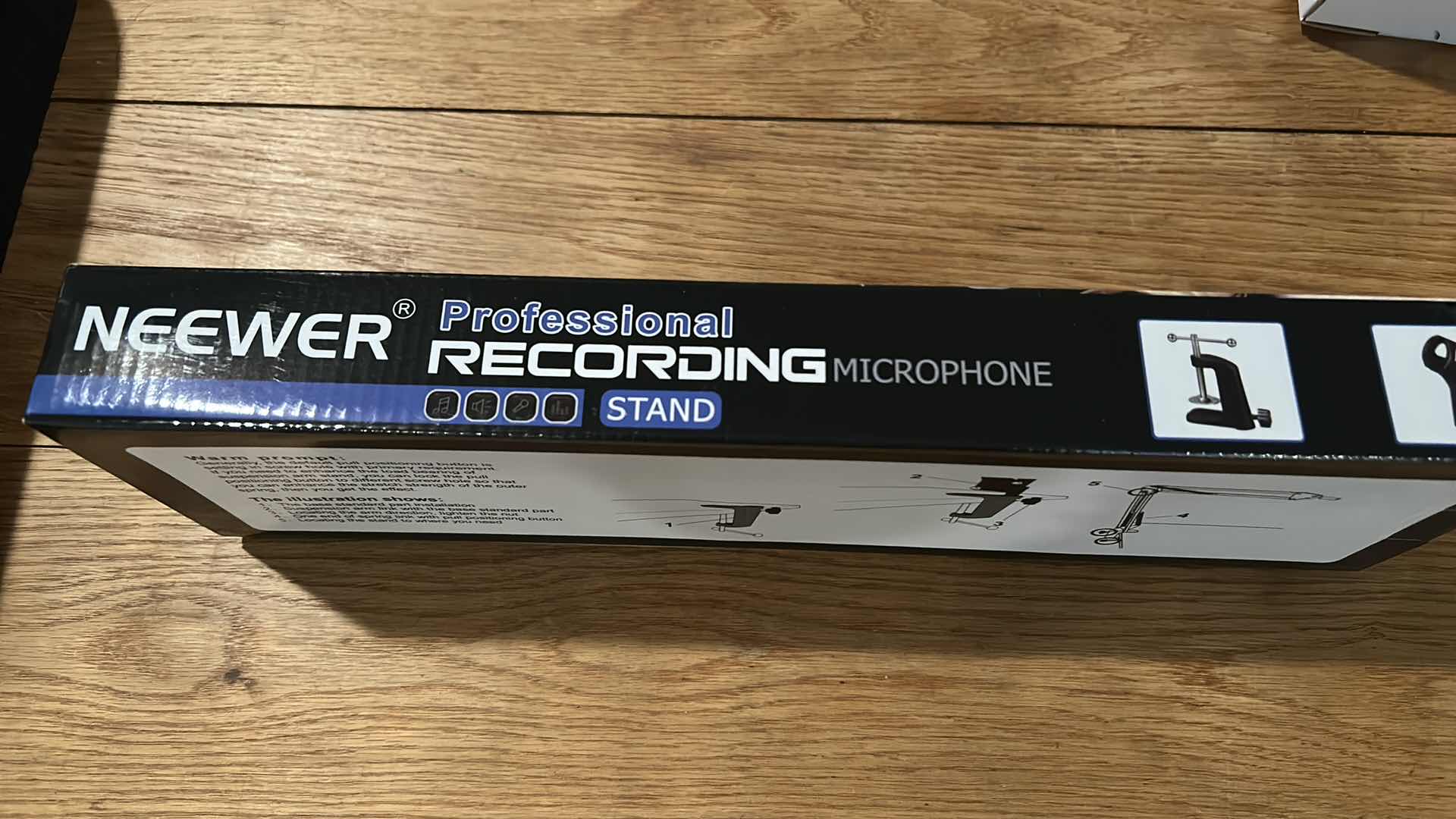 Photo 3 of NEW NEEWER PROFESSIONAL RECORDING MICROPHONE STAND