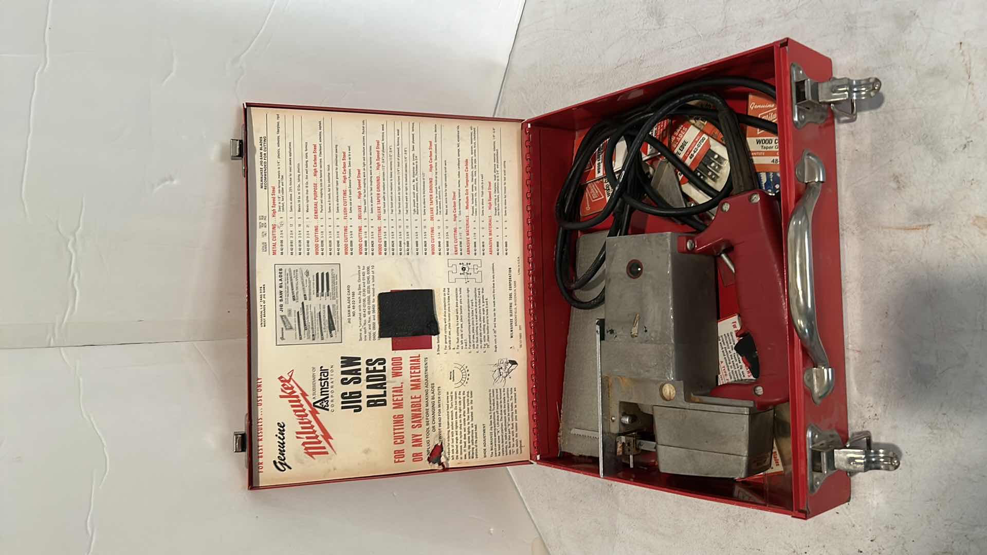 Photo 2 of MILWAUKEE HEAVY DUTY JIG SAW