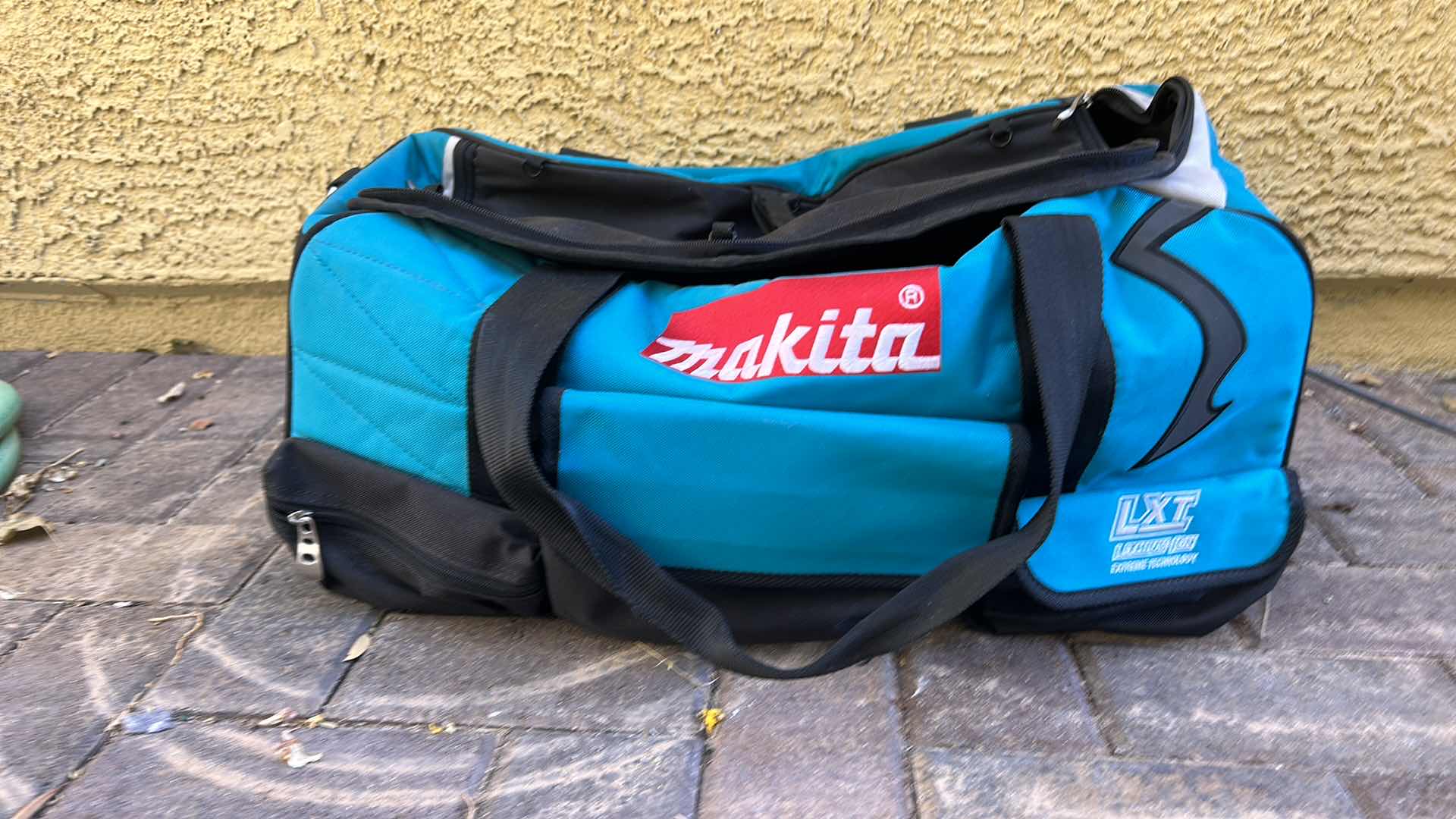 Photo 2 of MAKITA TOTE