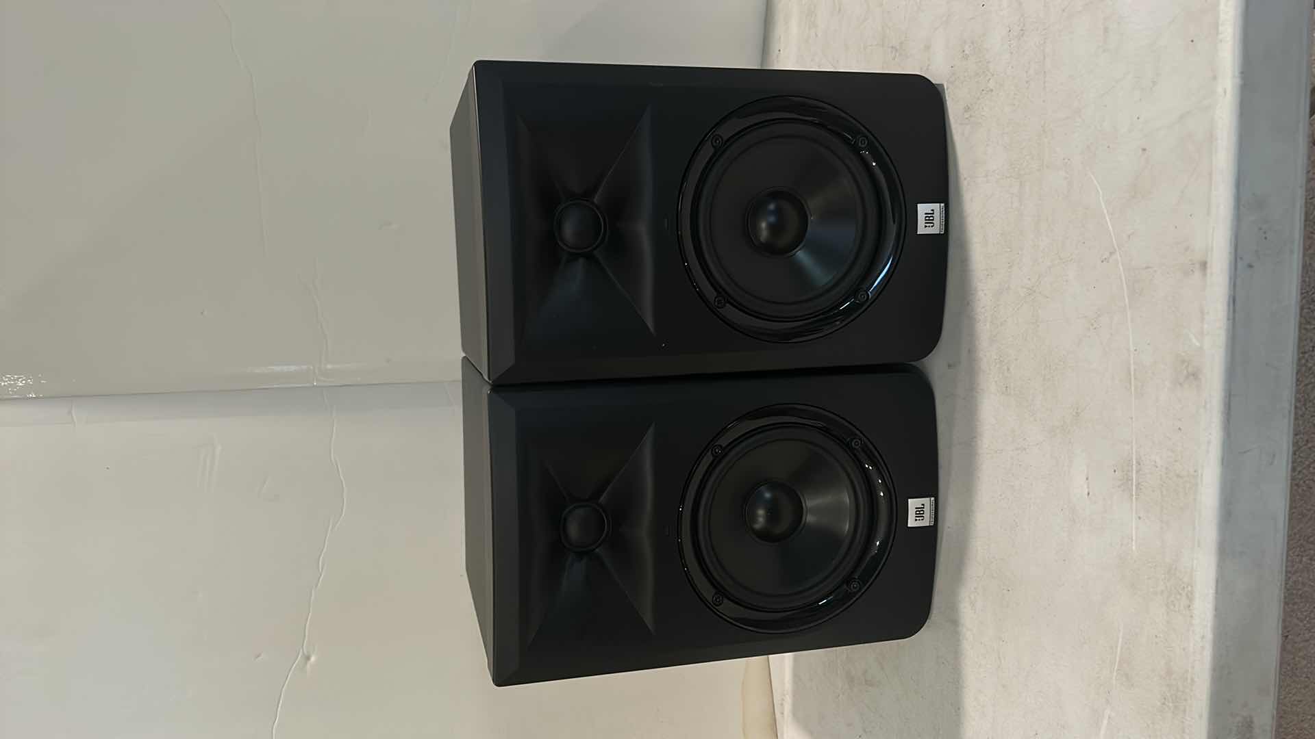 Photo 4 of 2 JBL PROFESSIONAL SPEAKERS