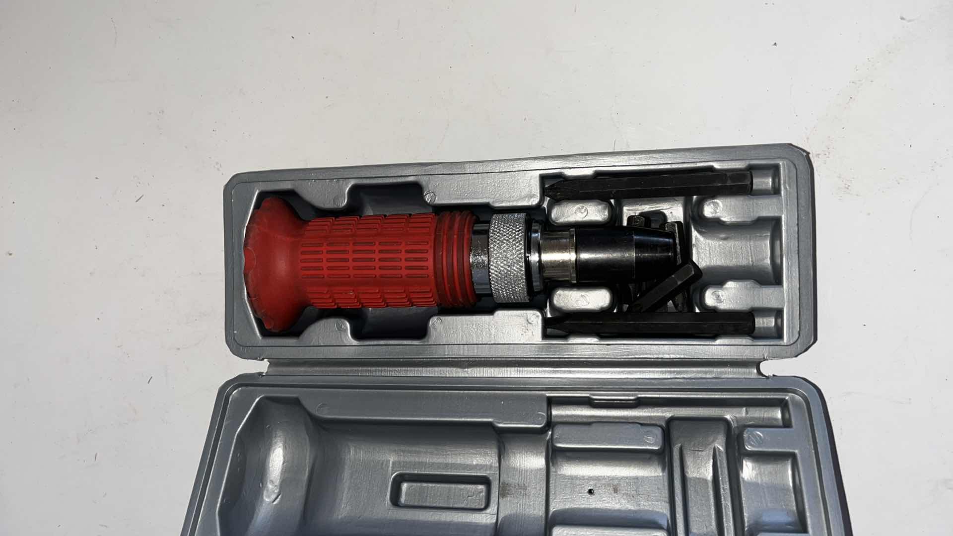 Photo 2 of IMPACT SCREWDRIVER SET