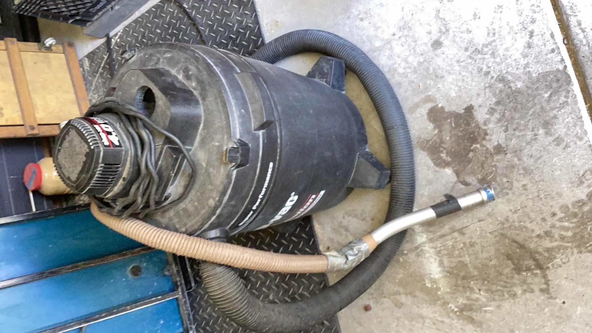 Photo 4 of SHOP VAC 16 GALLON