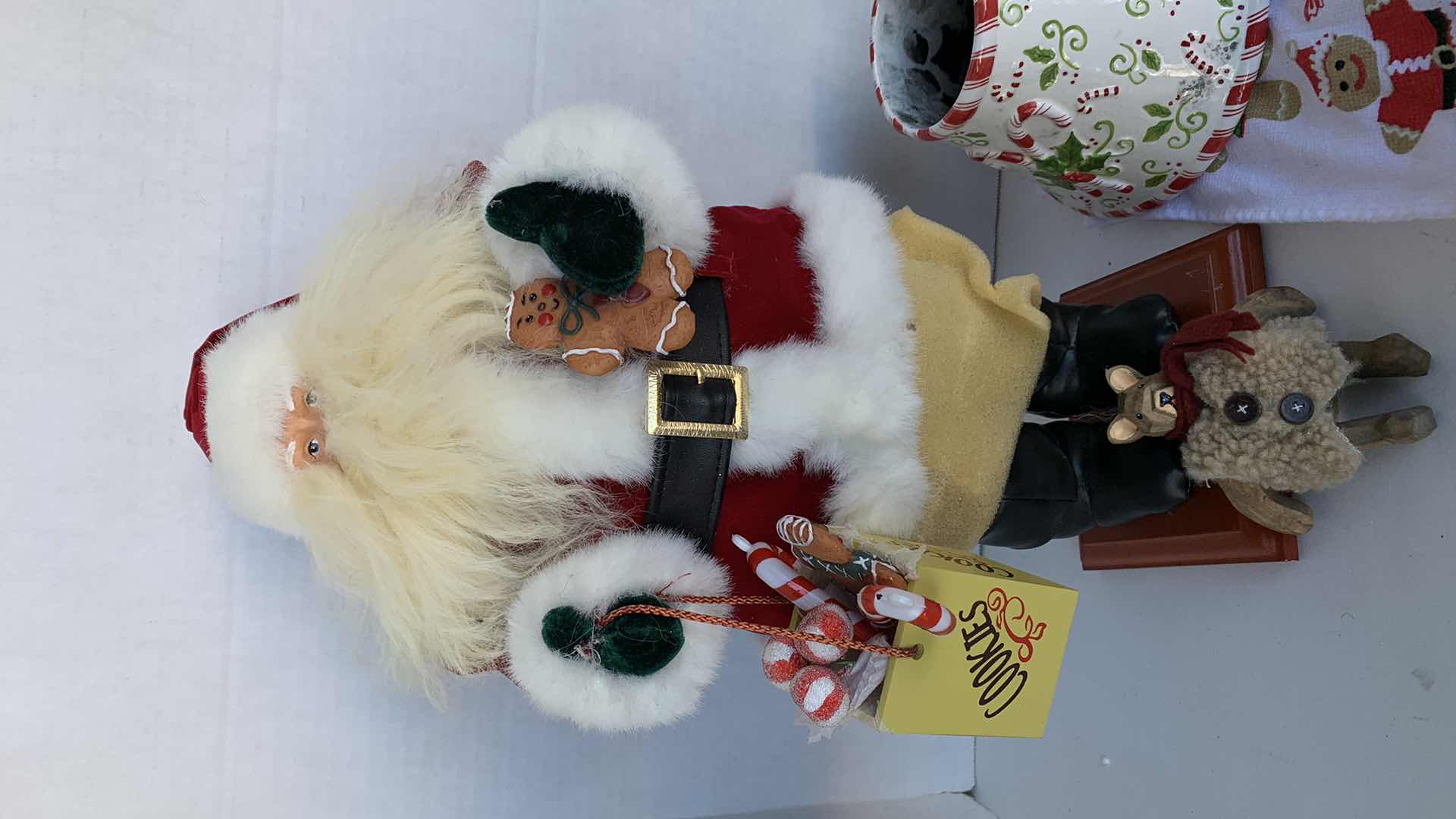 Photo 2 of CHRISTMAS DECORATIONS SANTA 14”