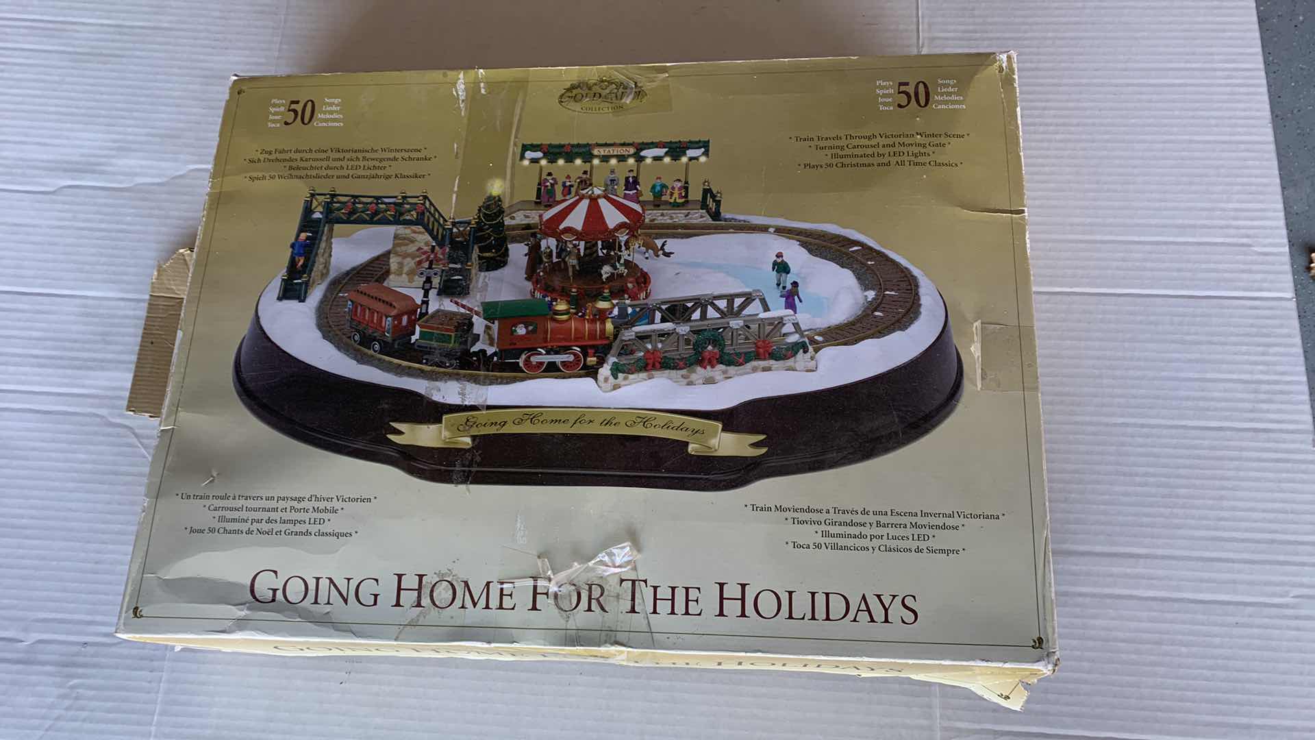 Photo 1 of GOING HOME FOR THE HOLIDAYS TRAIN SET