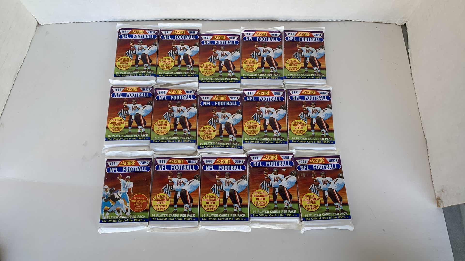 Photo 1 of 15 PACKS 1991 SCORE FOOTBALL CARDS WAX PACKS