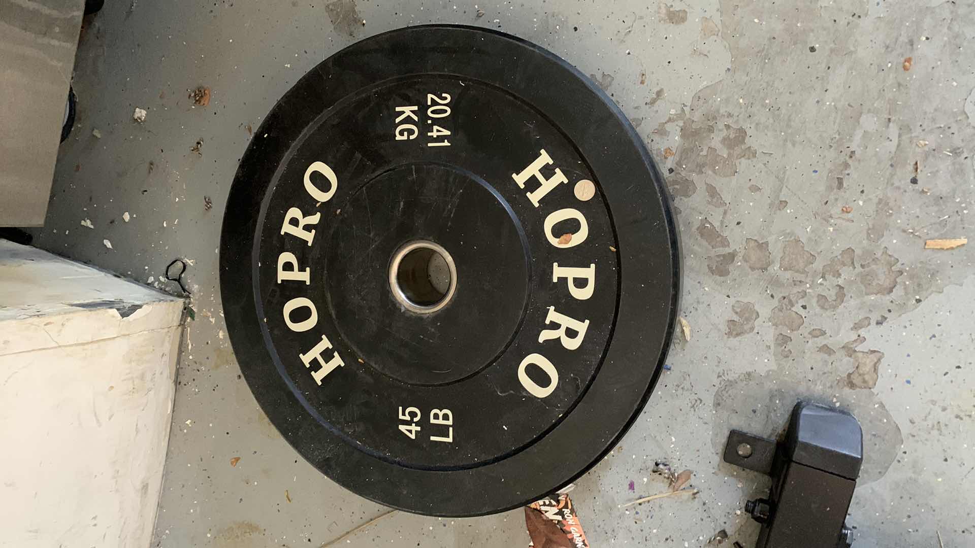 Photo 1 of HOPPRO 45 POUND RUBBER COATED WEIGHT