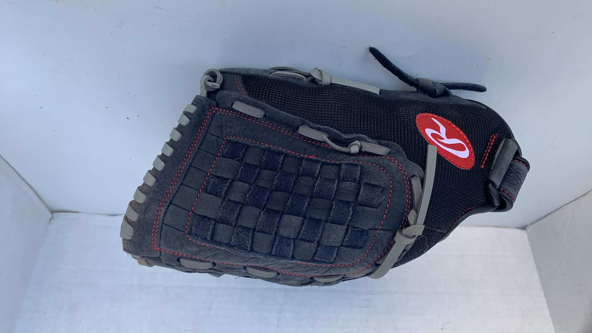 Photo 2 of $70 RAWLINGS RENEGADE SOFTBALL GLOVE