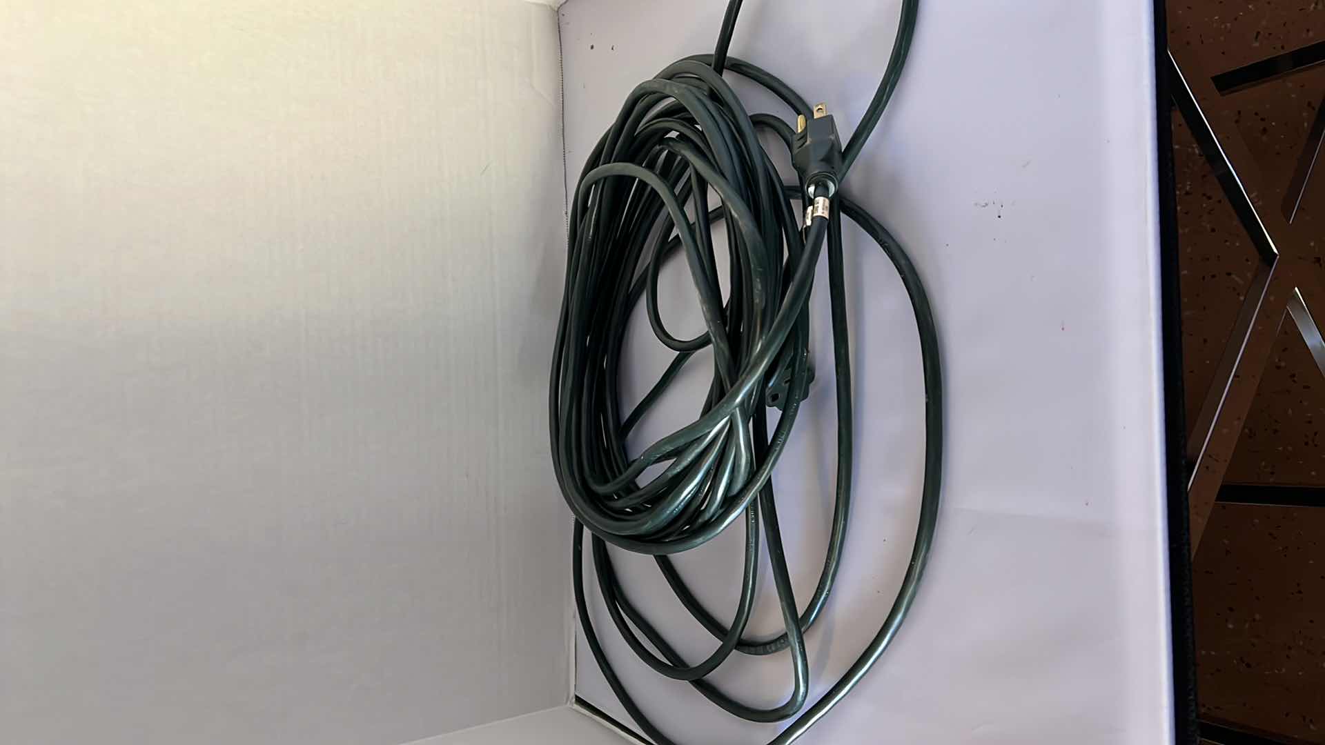 Photo 1 of 4-HDX GREEN MULTI DIRECTIONAL 40' EXTENSION CORD. 4 CORDS IN SET.