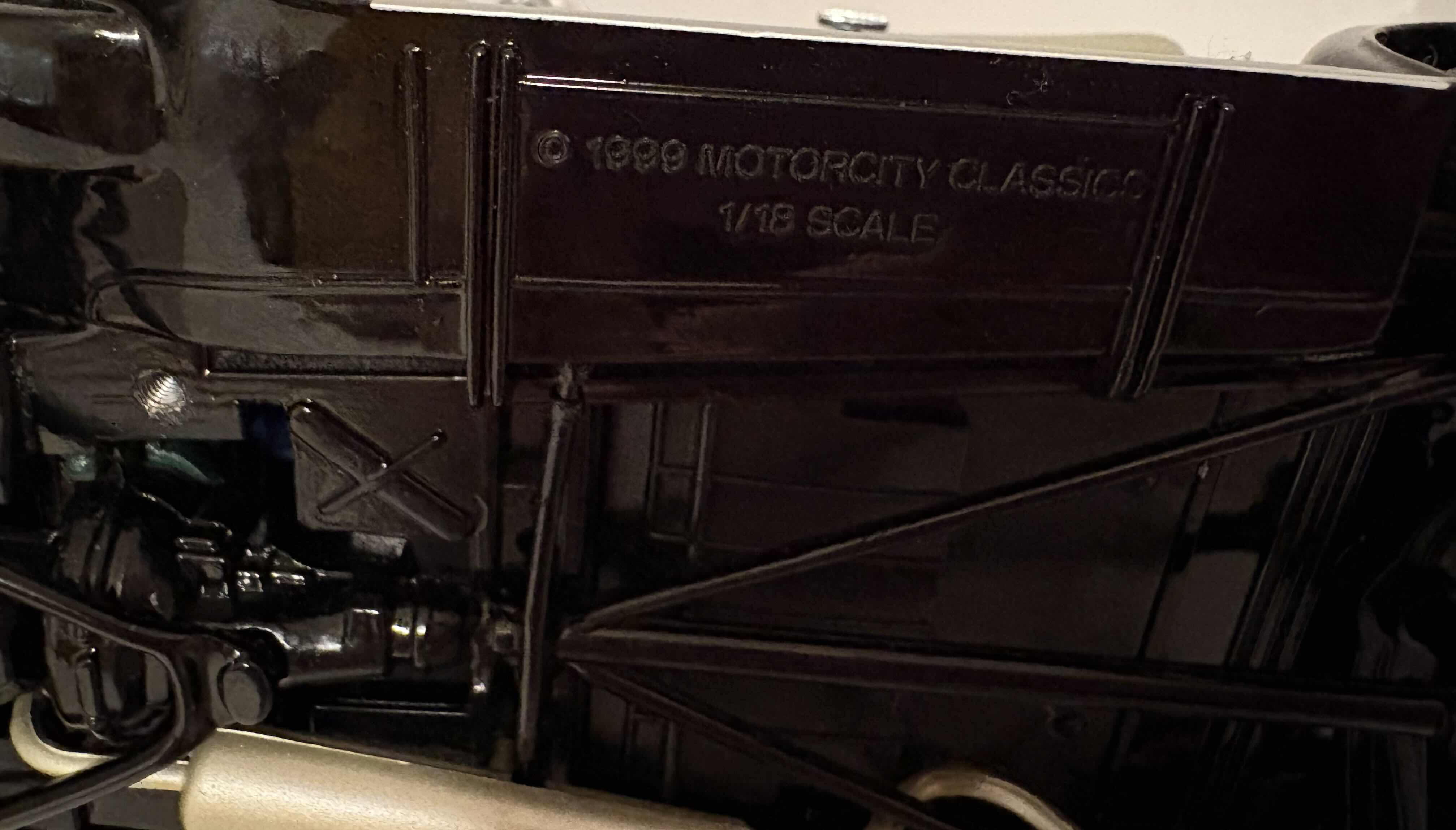 Photo 6 of 1999 MOTORCITY CLASSICS 1/18 SCALE ‘31 MODEL A CAR WITH MOVING PARTS AND WOODEN STAND