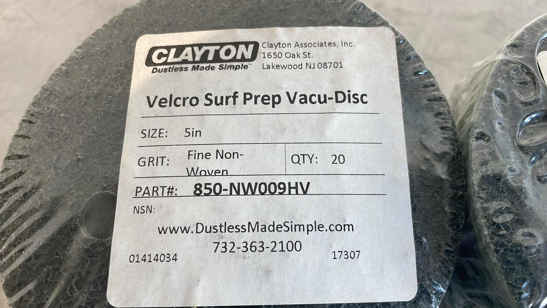 Photo 2 of CLAYTON 5” VELCRO SURFACE PREP VACU DISC (3-20PACKS)