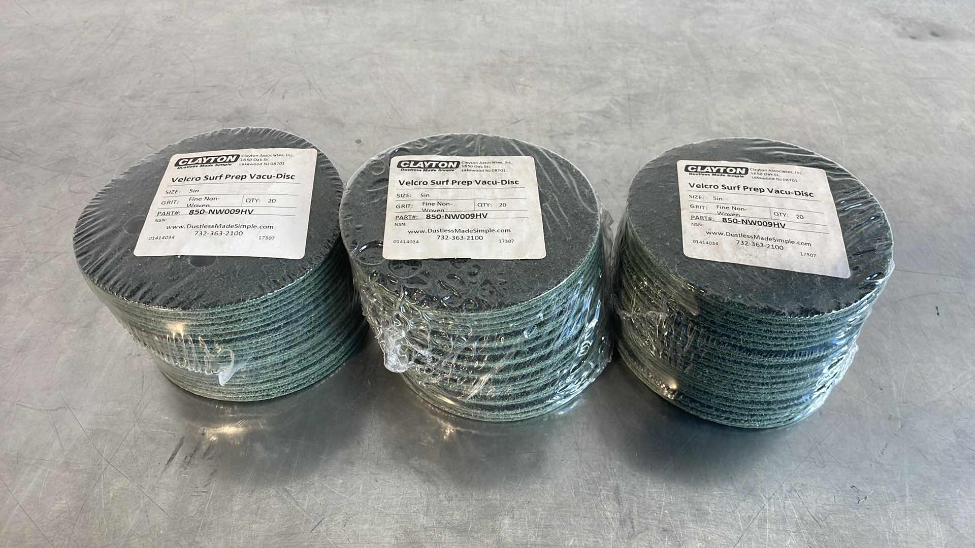 Photo 1 of CLAYTON 5” VELCRO SURFACE PREP VACU DISC (3-20PACKS)