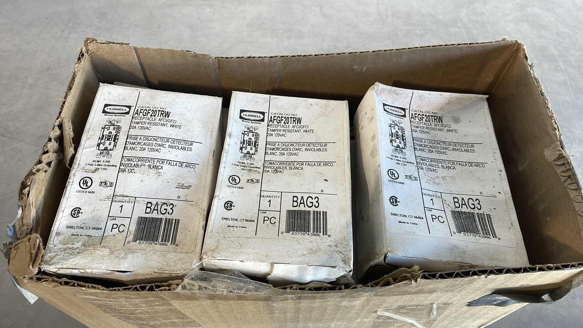 Photo 1 of HUBBELL AFGF20TRW RECEPTACLE AFCI/GFCI TAMPER RESISTANT, WHITE 20A 120VAC

BOXES ARE WEATHERED ITEMS APPEAR NEW (8)