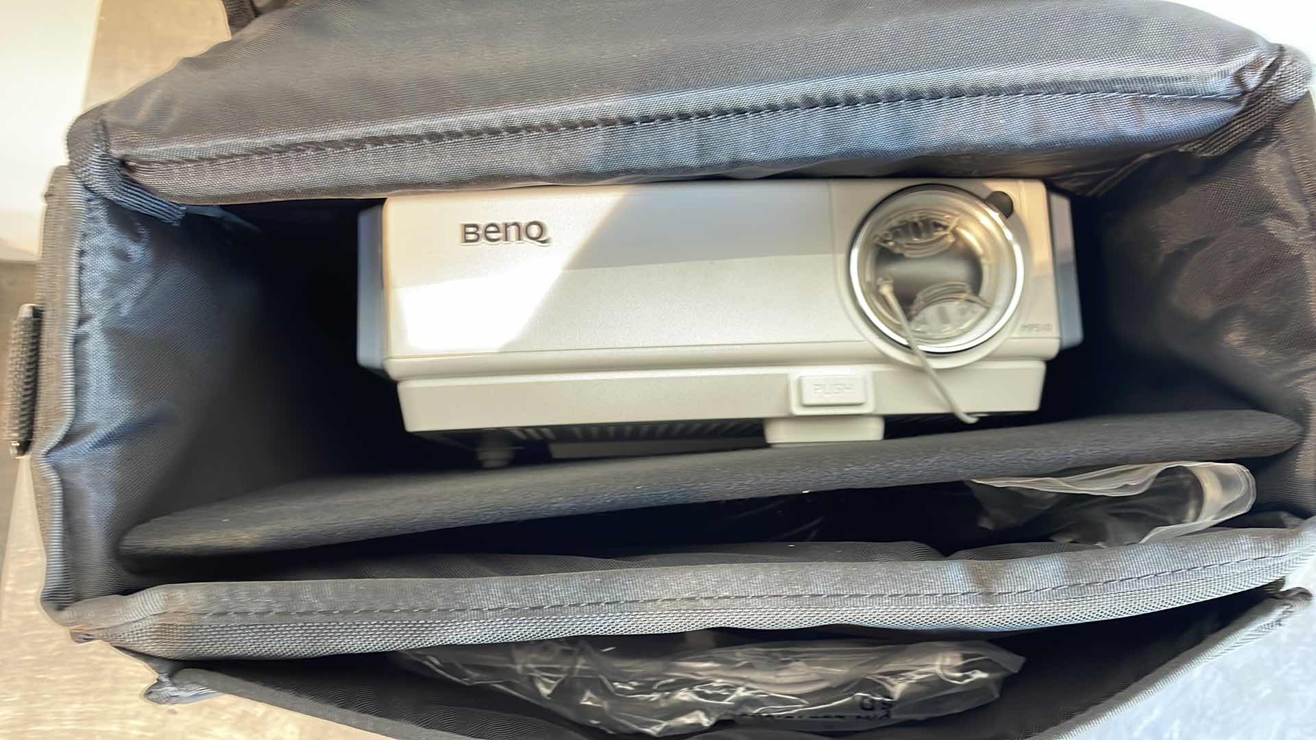 Photo 7 of BENQ MP510 DIGITAL PROJECTOR WITH CASE