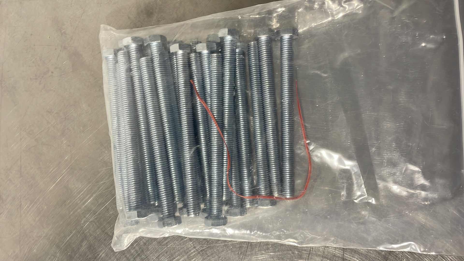 Photo 2 of 1/2”-13 X 6" HEX BOLTS 25PCS