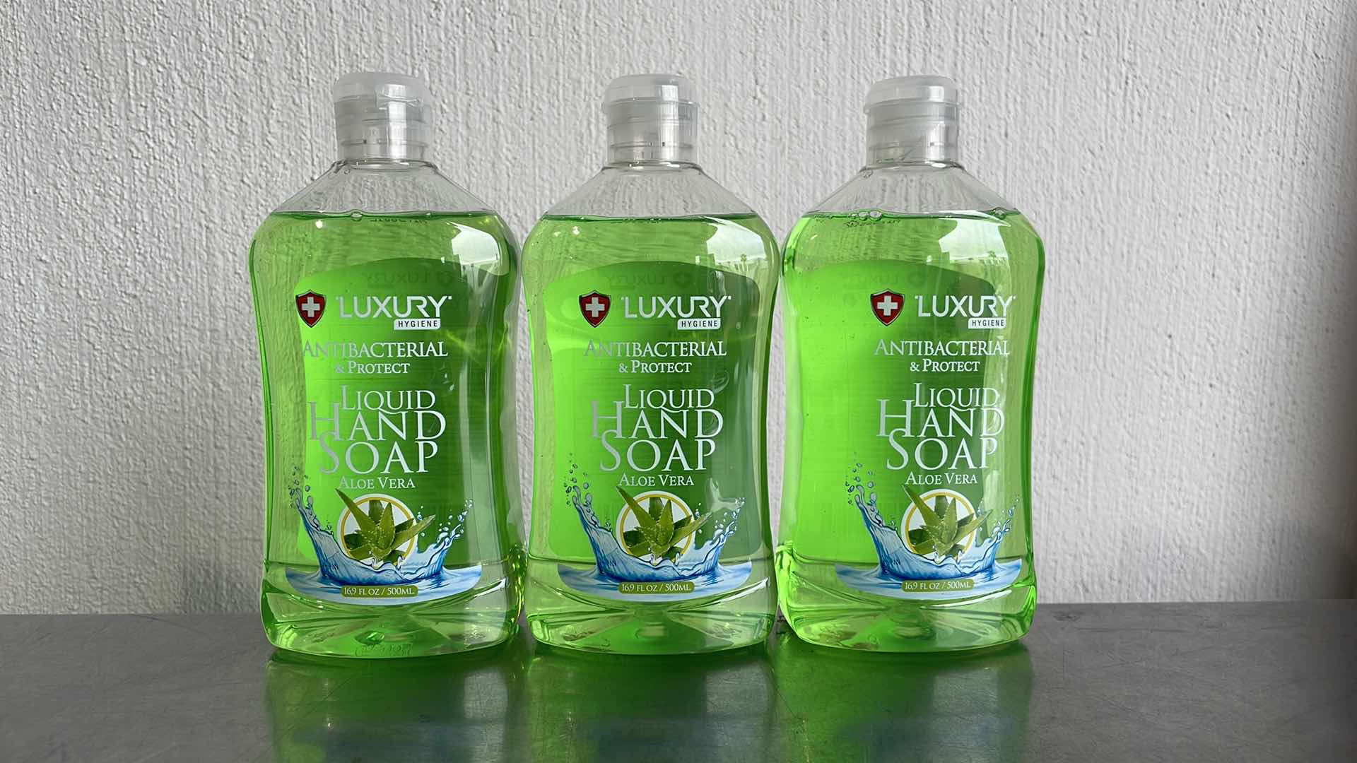 Photo 1 of LUXURY HYGIENE ALOE VERA LIQUID HAND SOAP 3-16.9oz BOTTLES