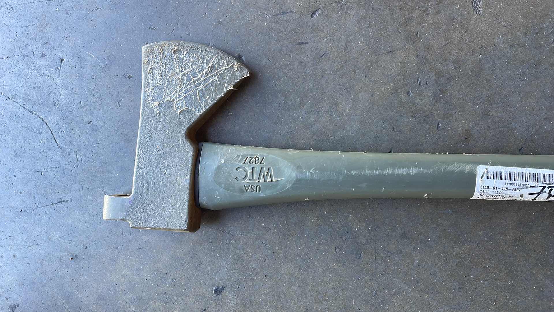 Photo 2 of AXE, COMBINATION TOOL, SINGLE (MILITARY-GRADE)