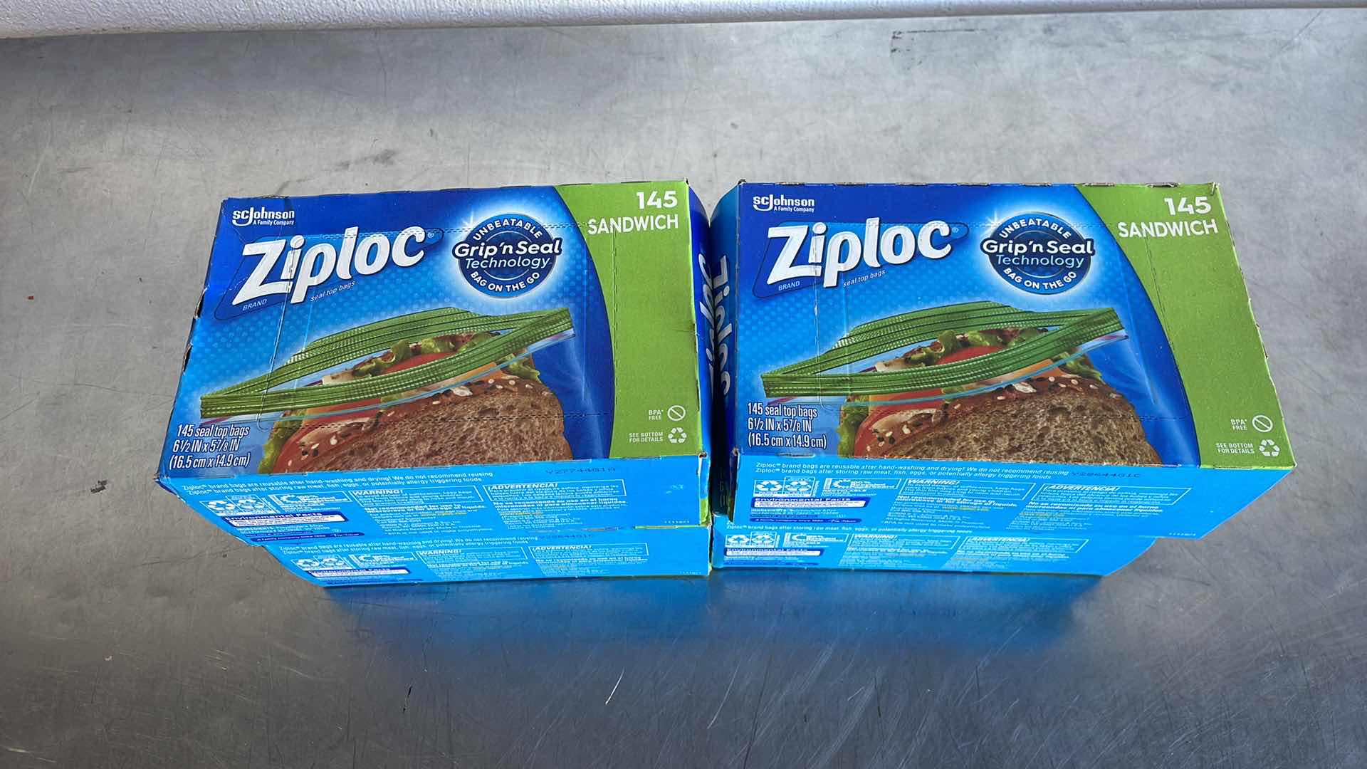 Photo 1 of ZIPLOC GRIP AND SEAL SANDWICH BAGS 145 EACH BOX (4)