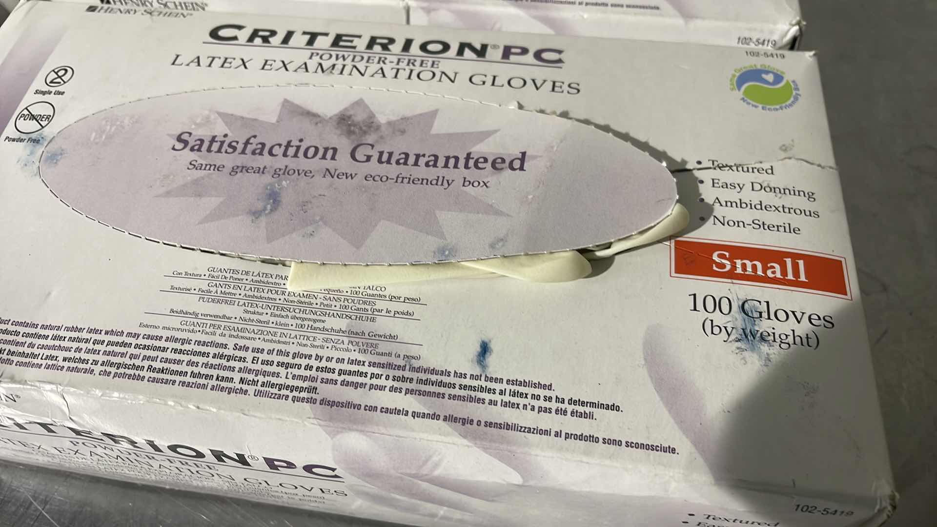 Photo 2 of CRITERION PC POWDER-FREE
LATEX EXAMINATION GLOVES SMALL (4) 2 BOXES ARE RIPPED AS PICTURED