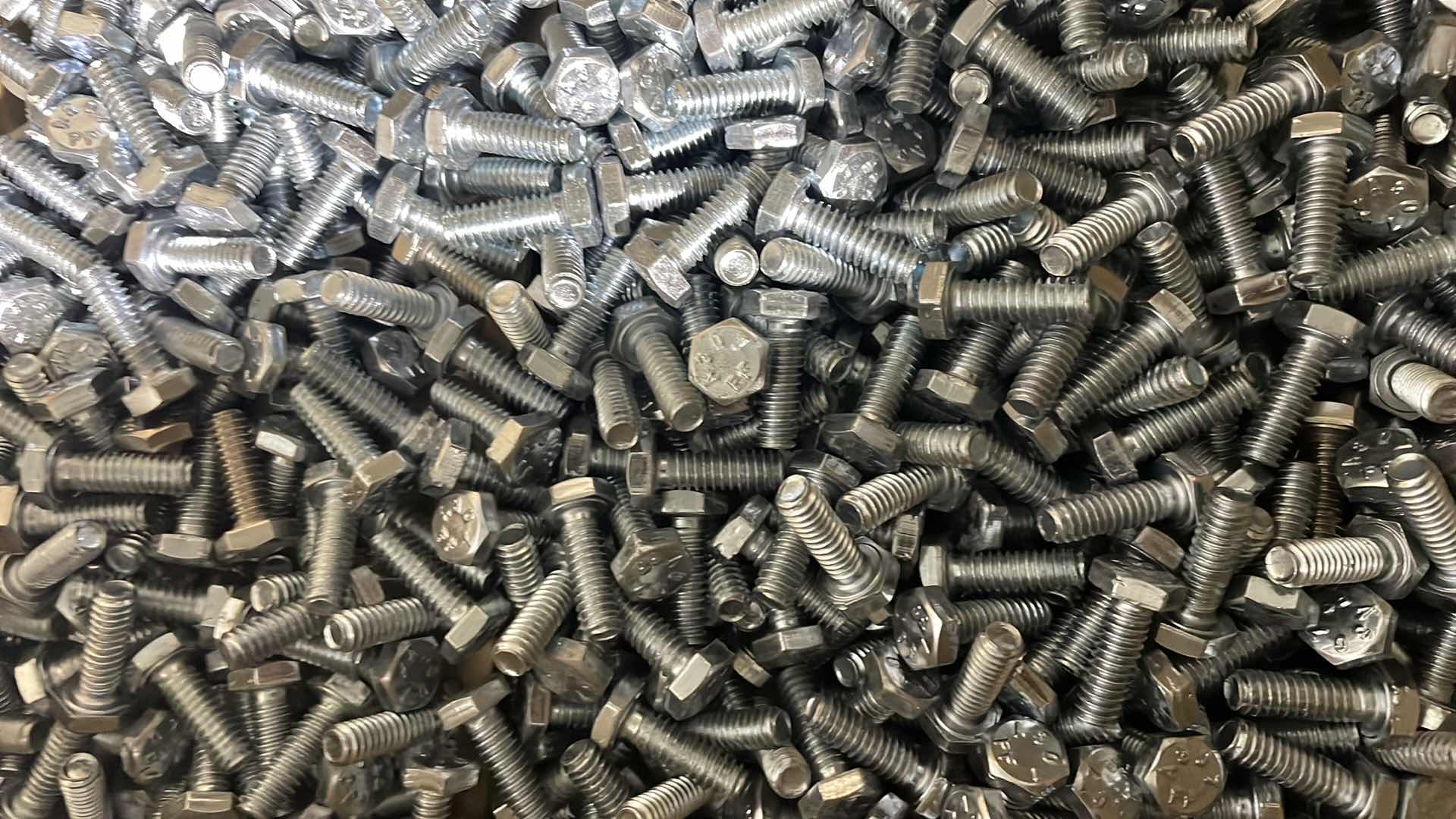 Photo 2 of 1/4”-20 X 3/4” HEX BOLTS 15 LBS