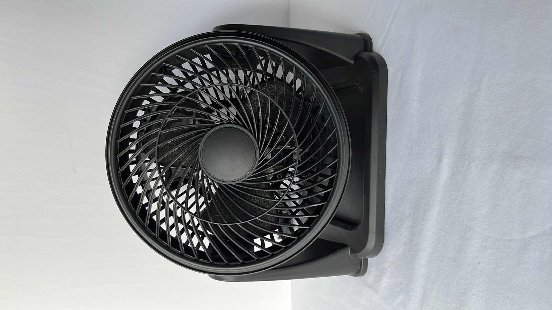 Photo 1 of 9” HAMPTON BAY TABLE TOP FAN (MODEL TF-810S)