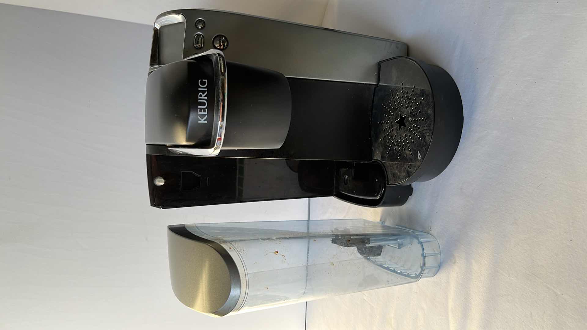 Photo 2 of KEURIG SINGLE CUP BREWING SYSTEM COFFEE MAKER (MODEL B77)