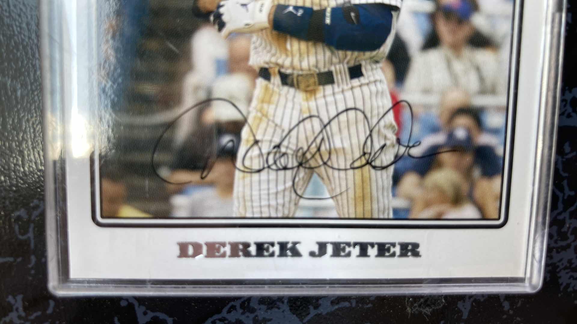 Photo 3 of TOPPS DEREK JETER YANKEES AUTOGRAPHED BASEBALL CARD W NEW YORK YANKEES MARBLE FINISH PLAQUE 5” X 7”