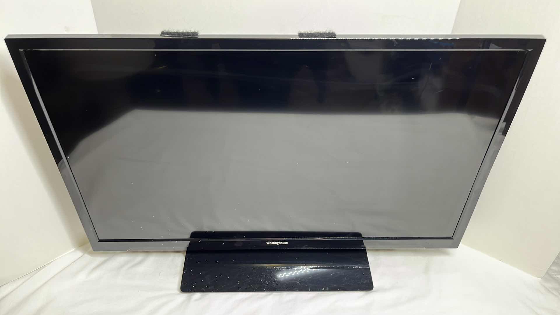 Photo 1 of WESTINGHOUSE 32” LED TV MODEL WD32HT1360