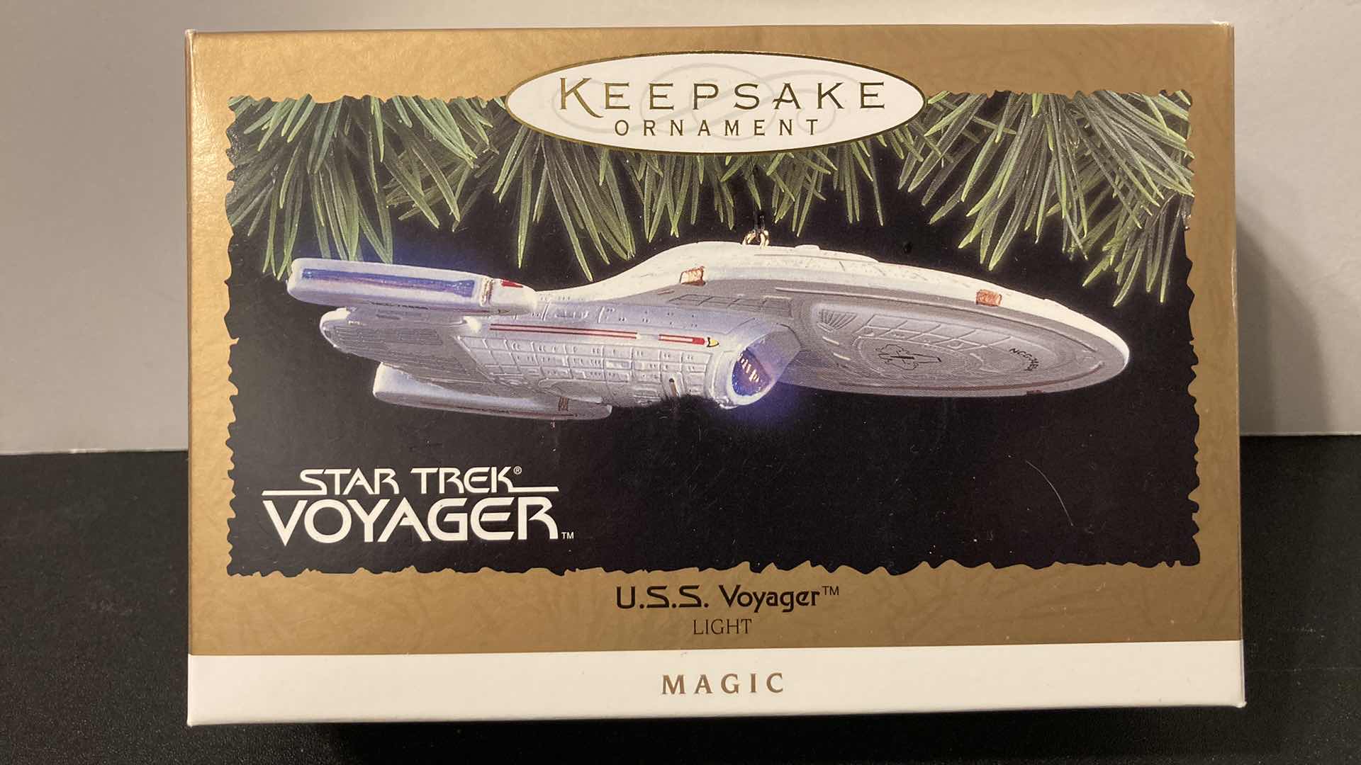 Photo 1 of NEW HALLMARK KEEPSAKE STAR TREK USS VOYAGER COLLECTORS SERIES ORNAMENT