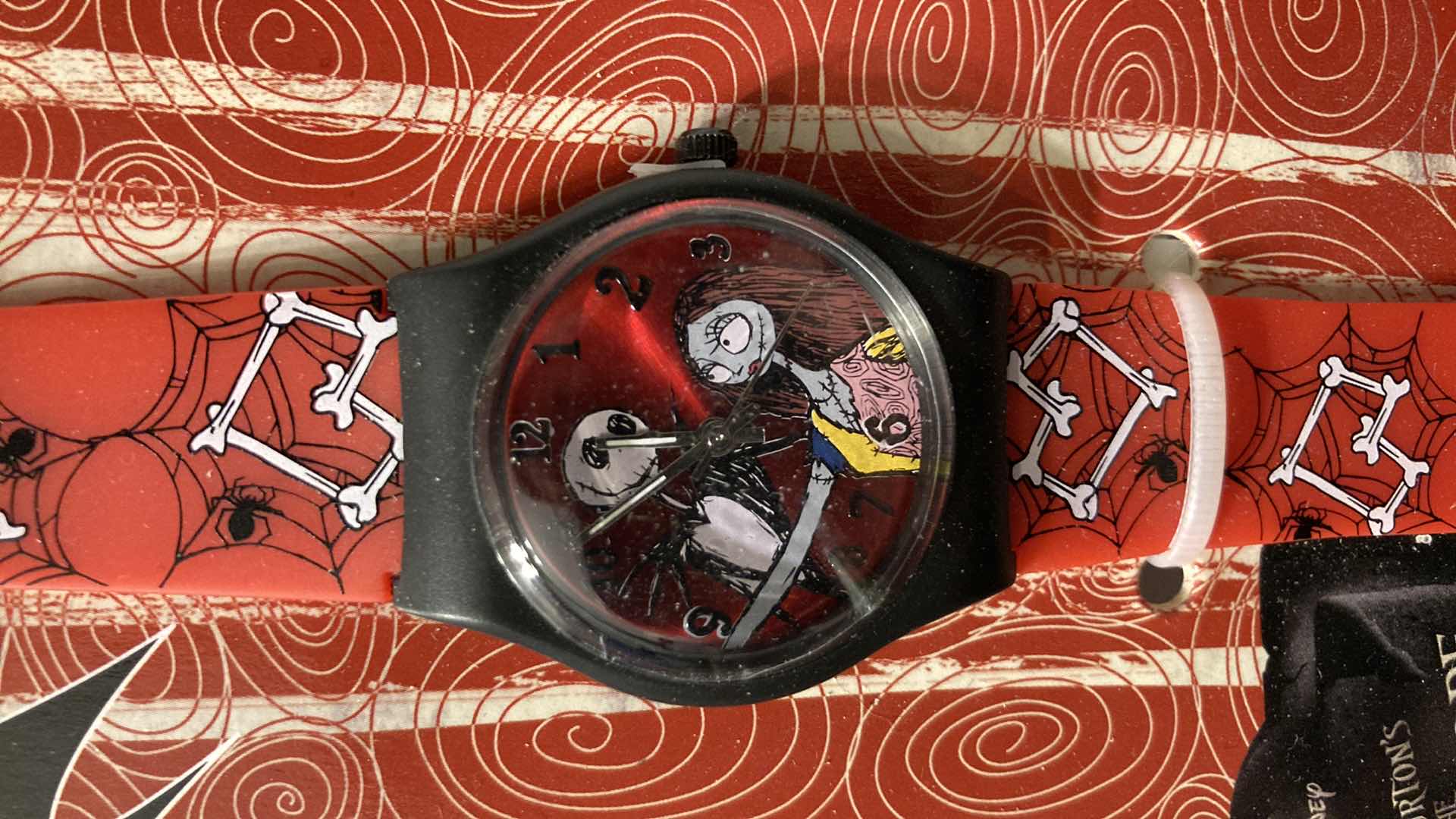 Photo 2 of NEW DISNEY TIM BURTONS THE NIGHTMARE BEFORE CHRISTMAS ANALOG WATCH