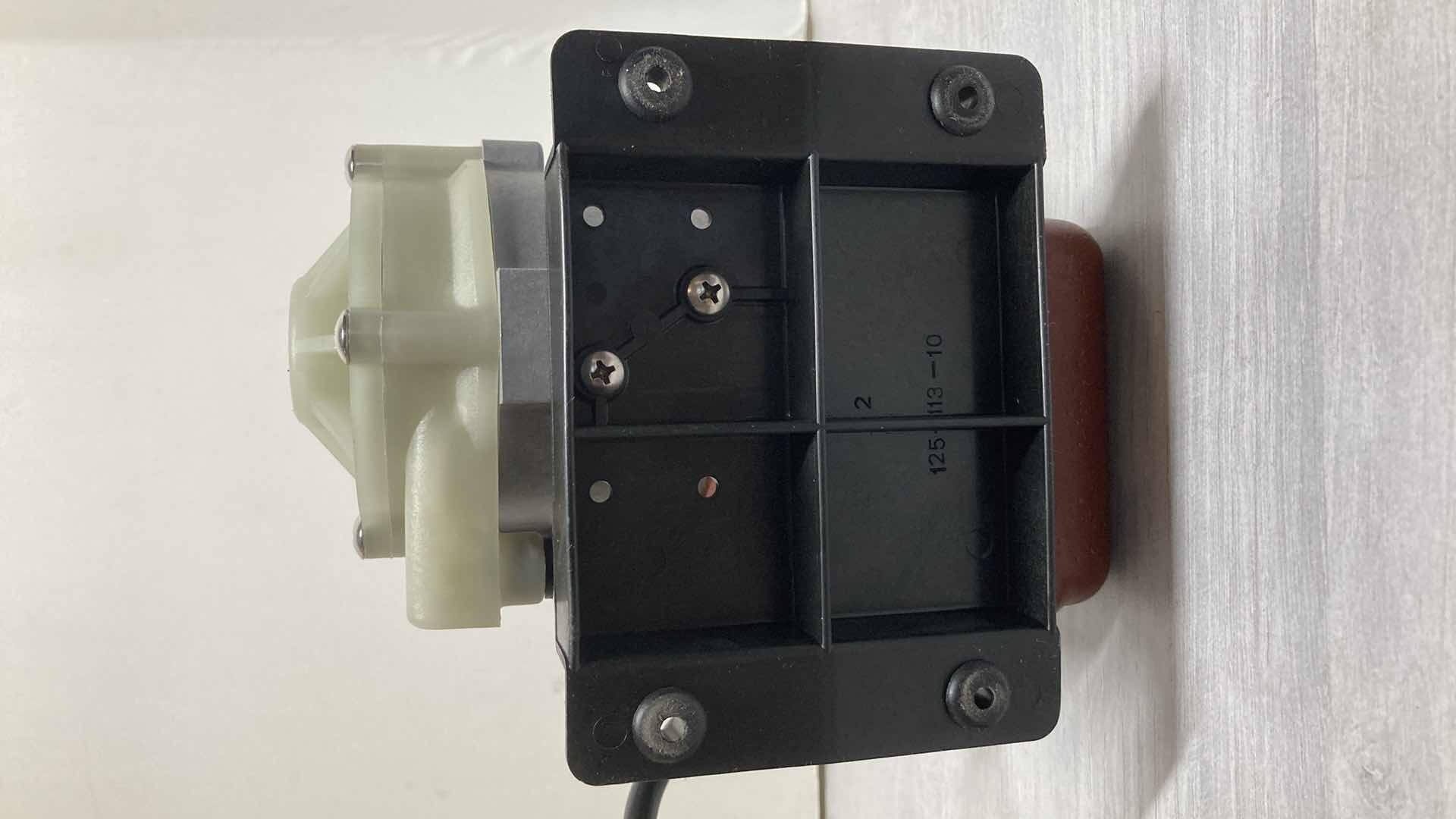 Photo 5 of DOMETIC CONDITIONER PUMP 115VOLTS 2.0AMPS 50/60HZ MODEL 336183